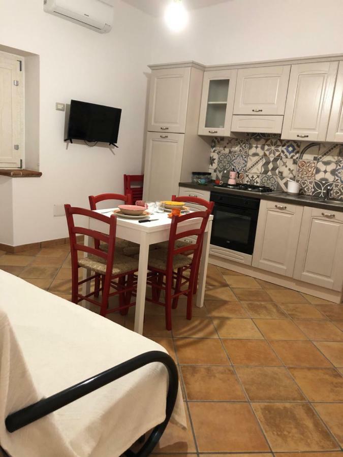 شقة Casa Della Nonna San Giovanni Suèrgiu المظهر الخارجي الصورة