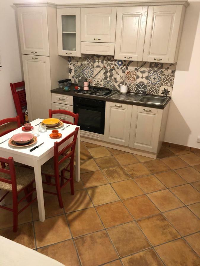 شقة Casa Della Nonna San Giovanni Suèrgiu المظهر الخارجي الصورة